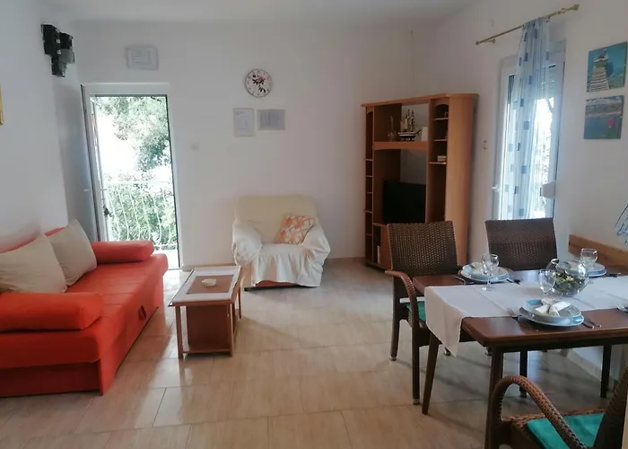 Volarevic Apartamento *