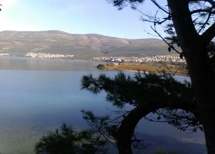 Volarevic Apartamento *