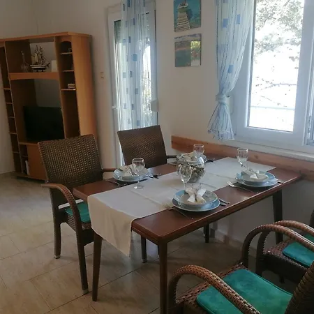 Appartement Volarevic *